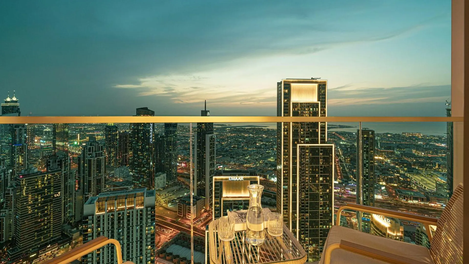 Great View From 63Th Floor! Amazing Pool With Burj View! Grande Signature! Dubaï 0*,