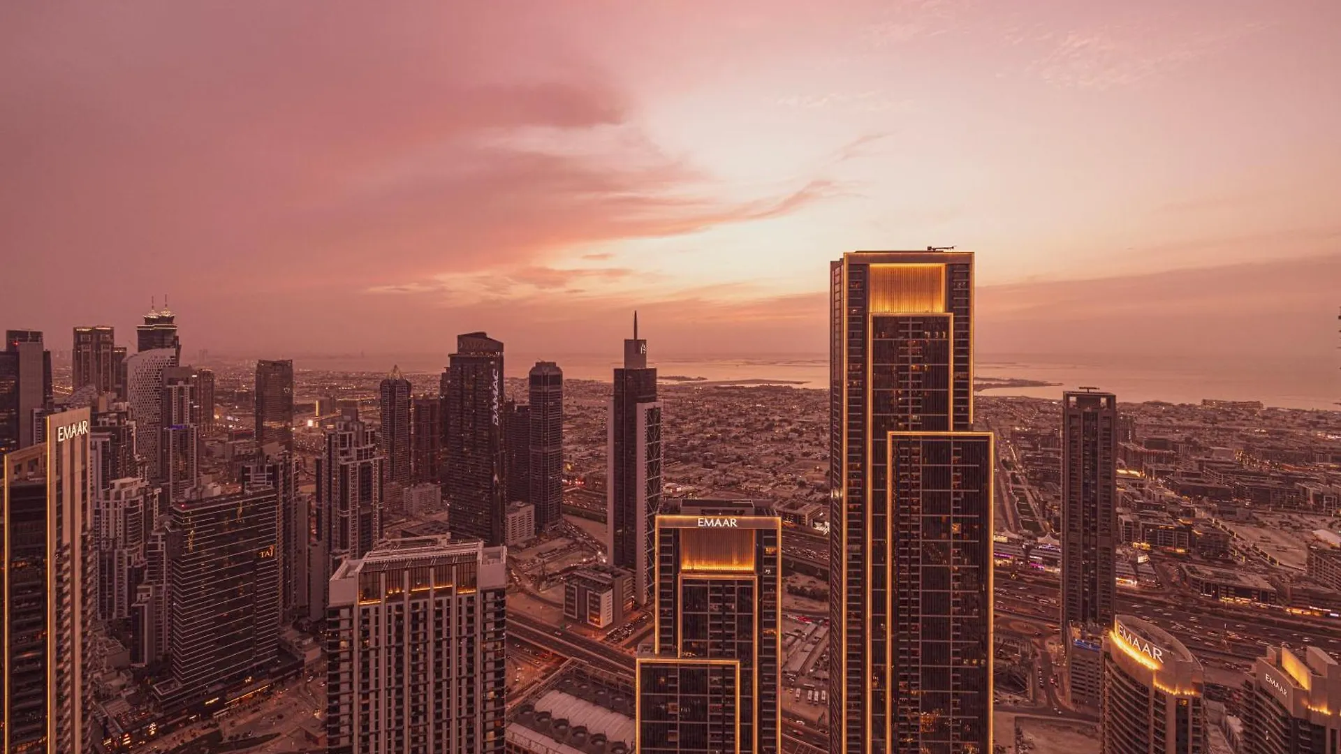 Great View From 63Th Floor! Amazing Pool With Burj View! Grande Signature! Dubaï Appartement