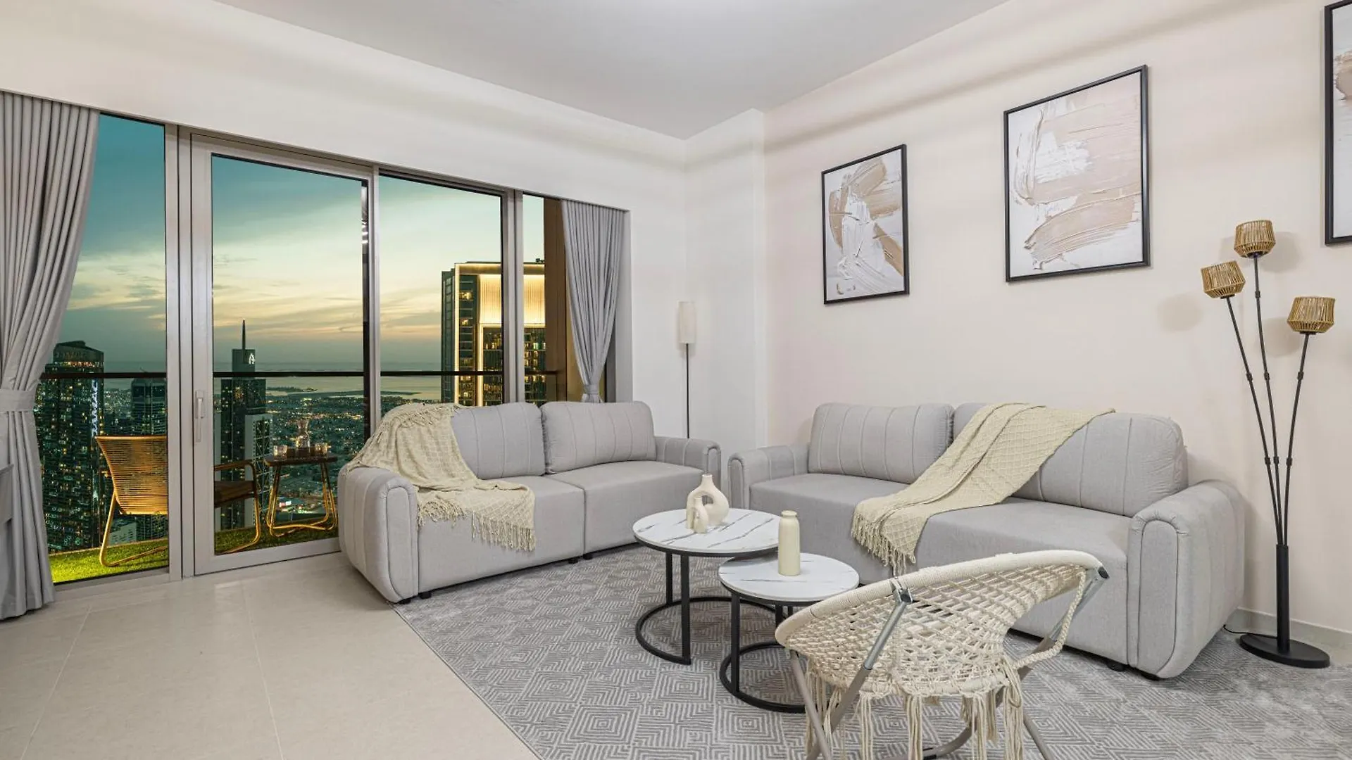 Apartment Great View From 63Th Floor! Amazing Pool With Burj View! Grande Signature! Dubai United Arab Emirates