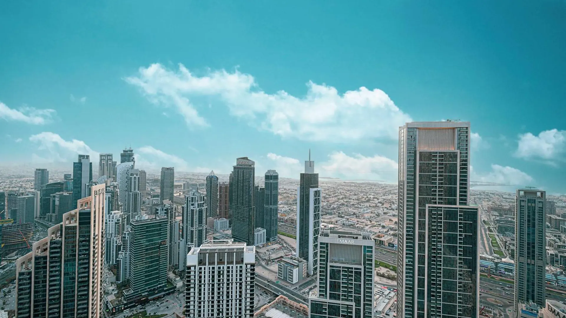 Great View From 63Th Floor! Amazing Pool With Burj View! Grande Signature! Dubai Apartment