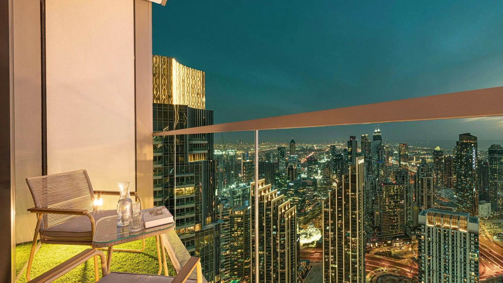 Great View From 63Th Floor! Amazing Pool With Burj View! Grande Signature! Dubai Apartment