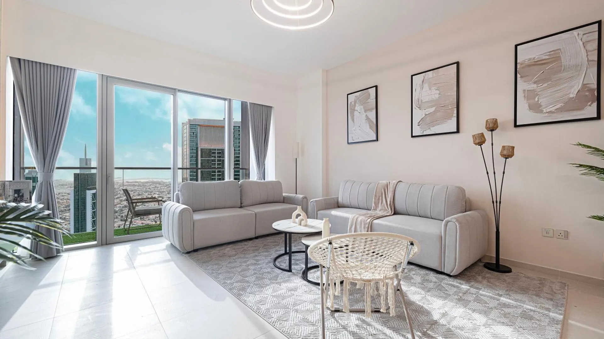 Great View From 63Th Floor! Amazing Pool With Burj View! Grande Signature! Dubai Apartment